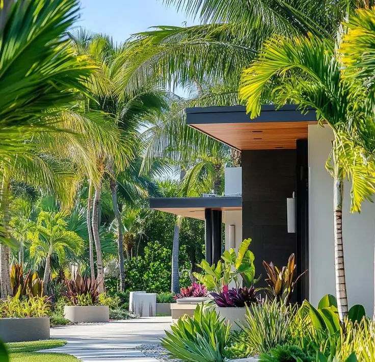 Pohon Hias Sekitar Villa Estetik